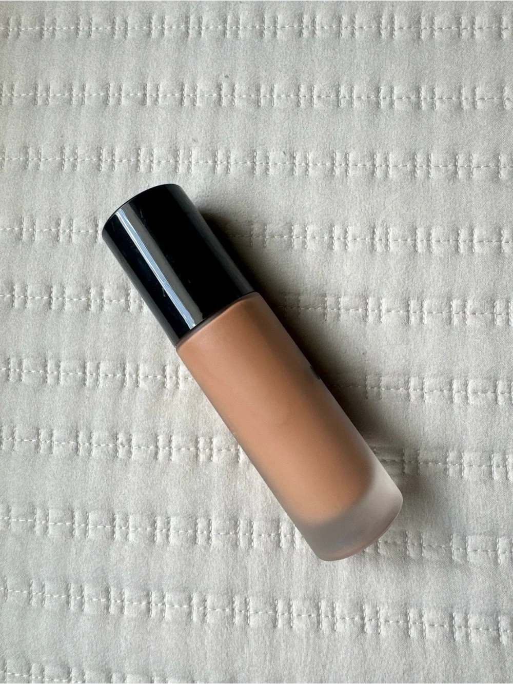 Saie Glowy Super Skin Tint Full Size Foundation in Shade 20 Medium/ Medium Tan